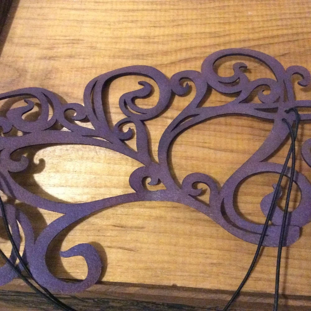 Decorative Filigree leather mask Purple